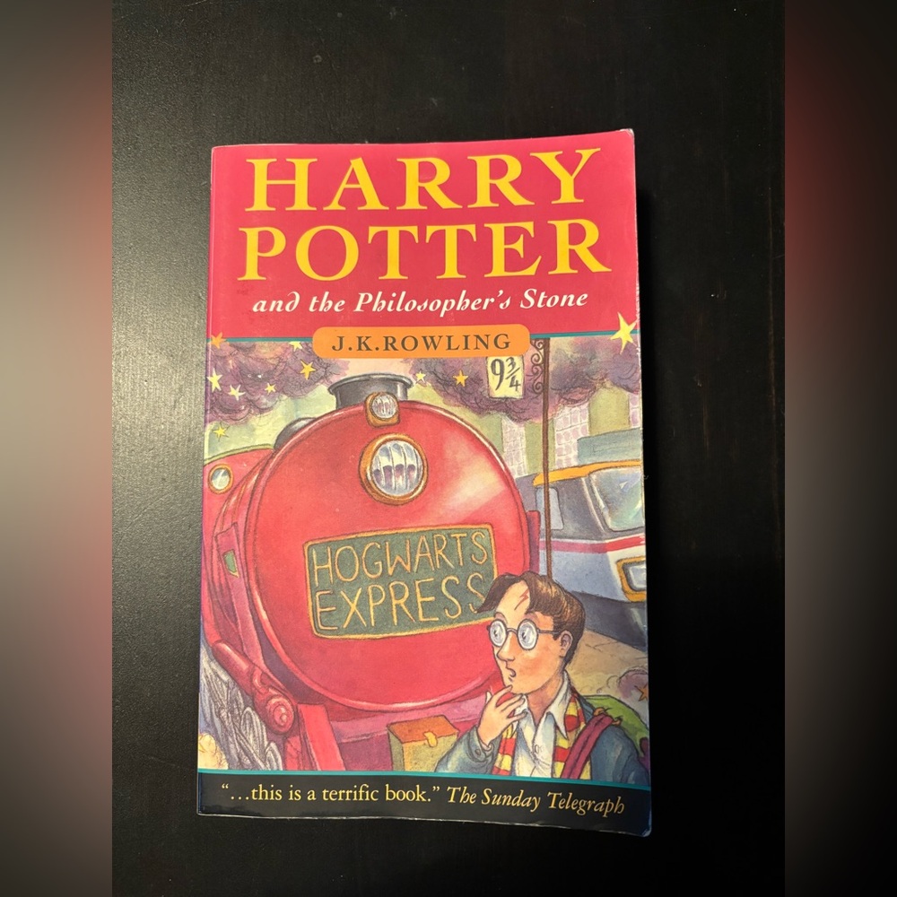 Harry Potter and the Philosopher's Stone Paperback book - 1st Edition 7th Print